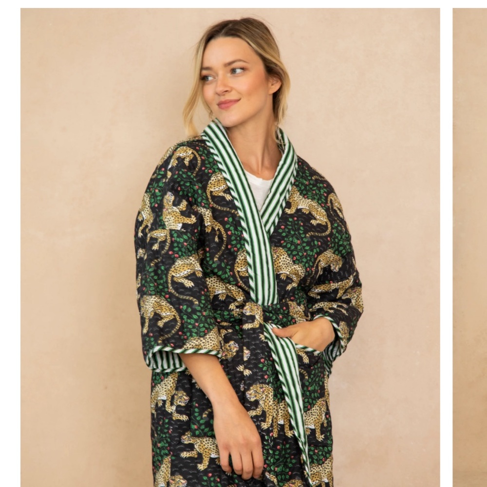 Printfresh Bagheera Quilted Reversible Robe